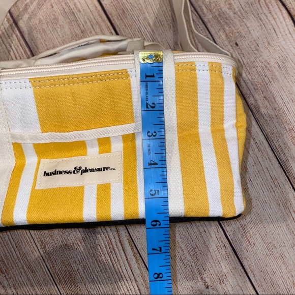 Business & Pleasure Cooler Bag - Picture 8 of 16